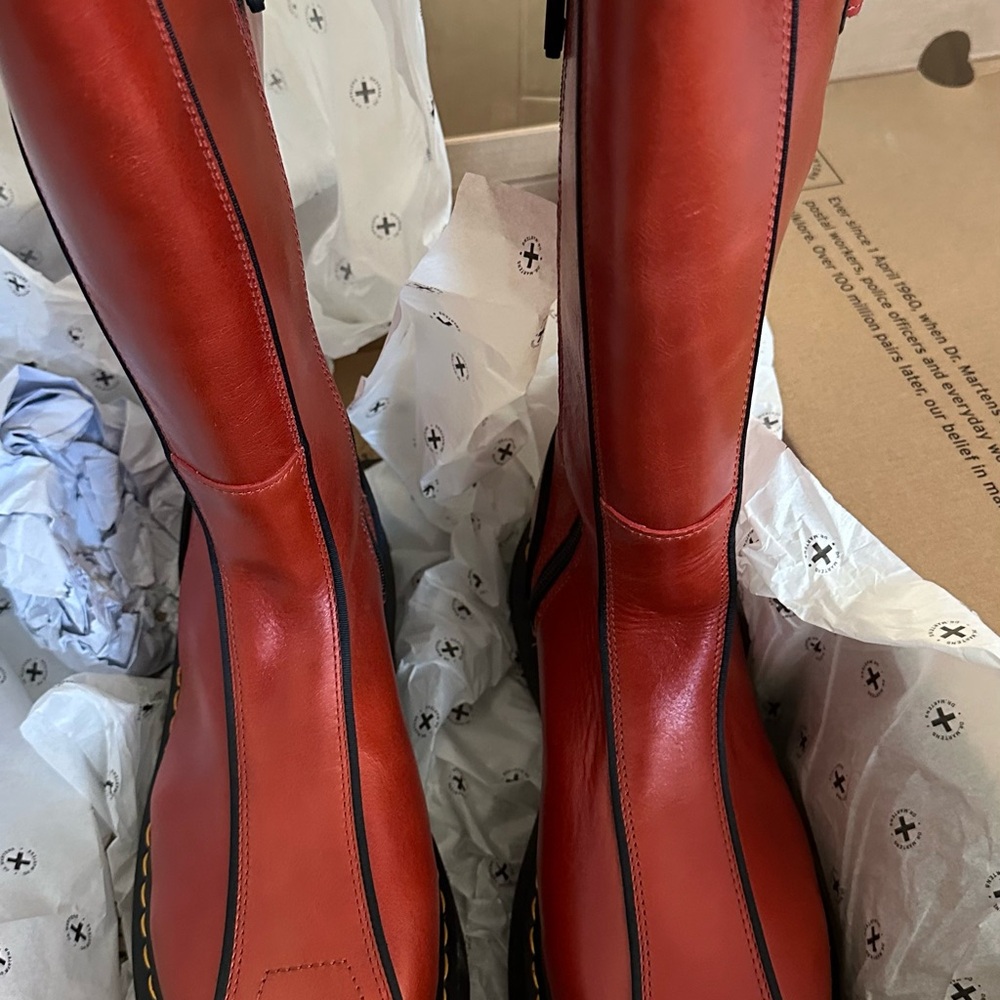 BUZZ HI Tall Eclipse Leather Boots COLOR:FLAME ORANGE
BRAND NEW NEVER BEEN WORN - Picture 2 of 11